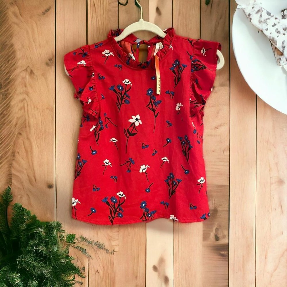 NWT True Destiny Size M Short Sleeve Top